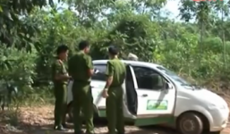 Video: Đôi tình nhân 9X dàn cảnh cướp taxi tại nghĩa trang